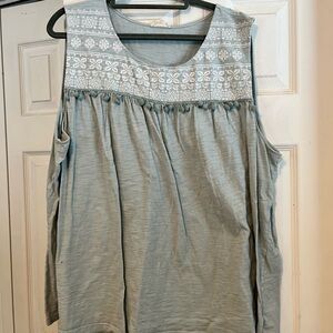 Women's Sleeveless Top in Light Gray